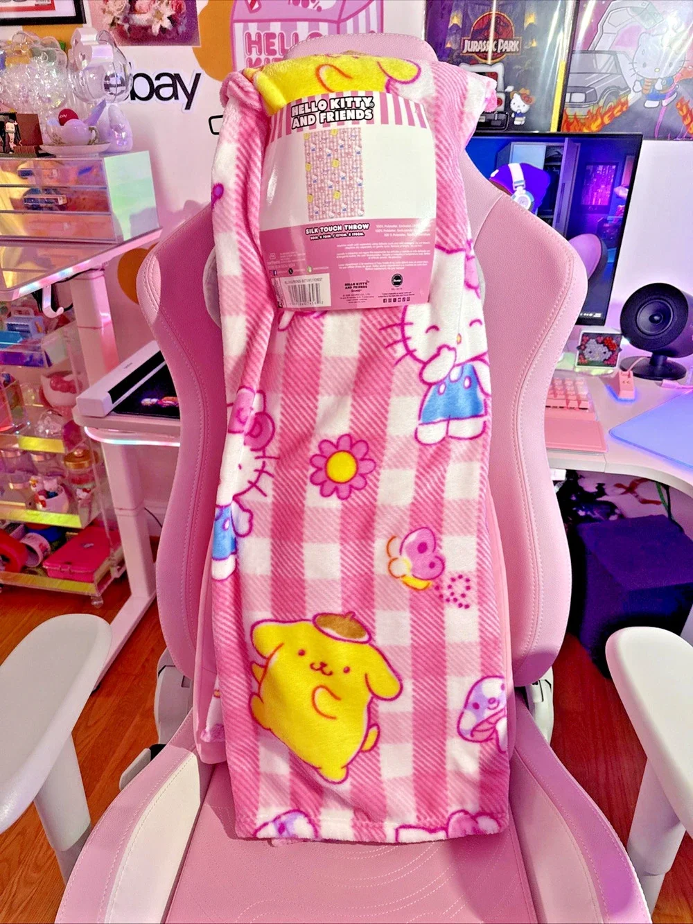 Hello Kitty & Friends Throw Blanket Pink Butterfly Forest Neon 2026 Sanrio